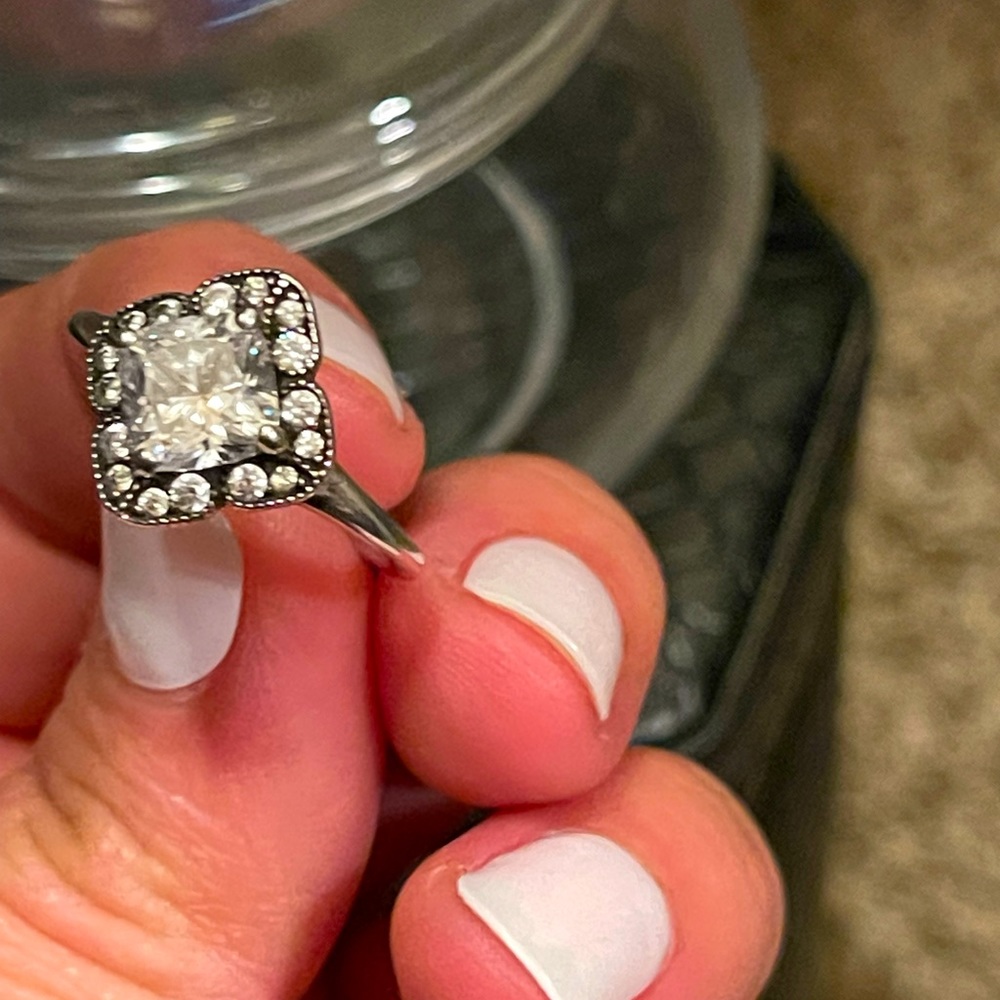 Pandora ring